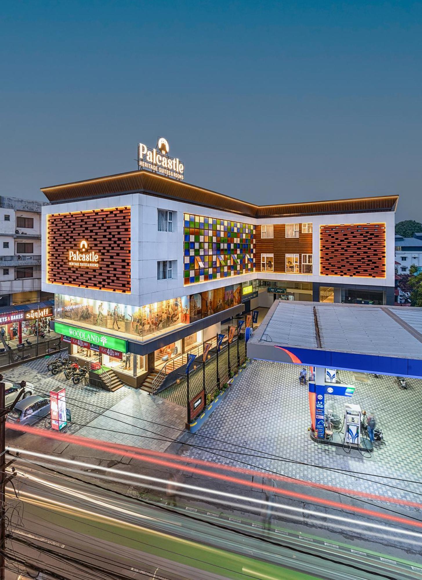 帕拉克卡德 Palcastle Regency酒店 外观 照片